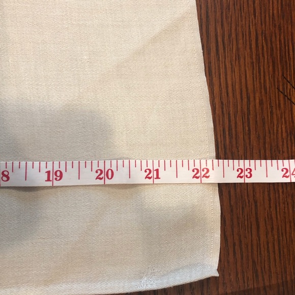 Ivory Napkins set of 8 - Picture 6 of 10